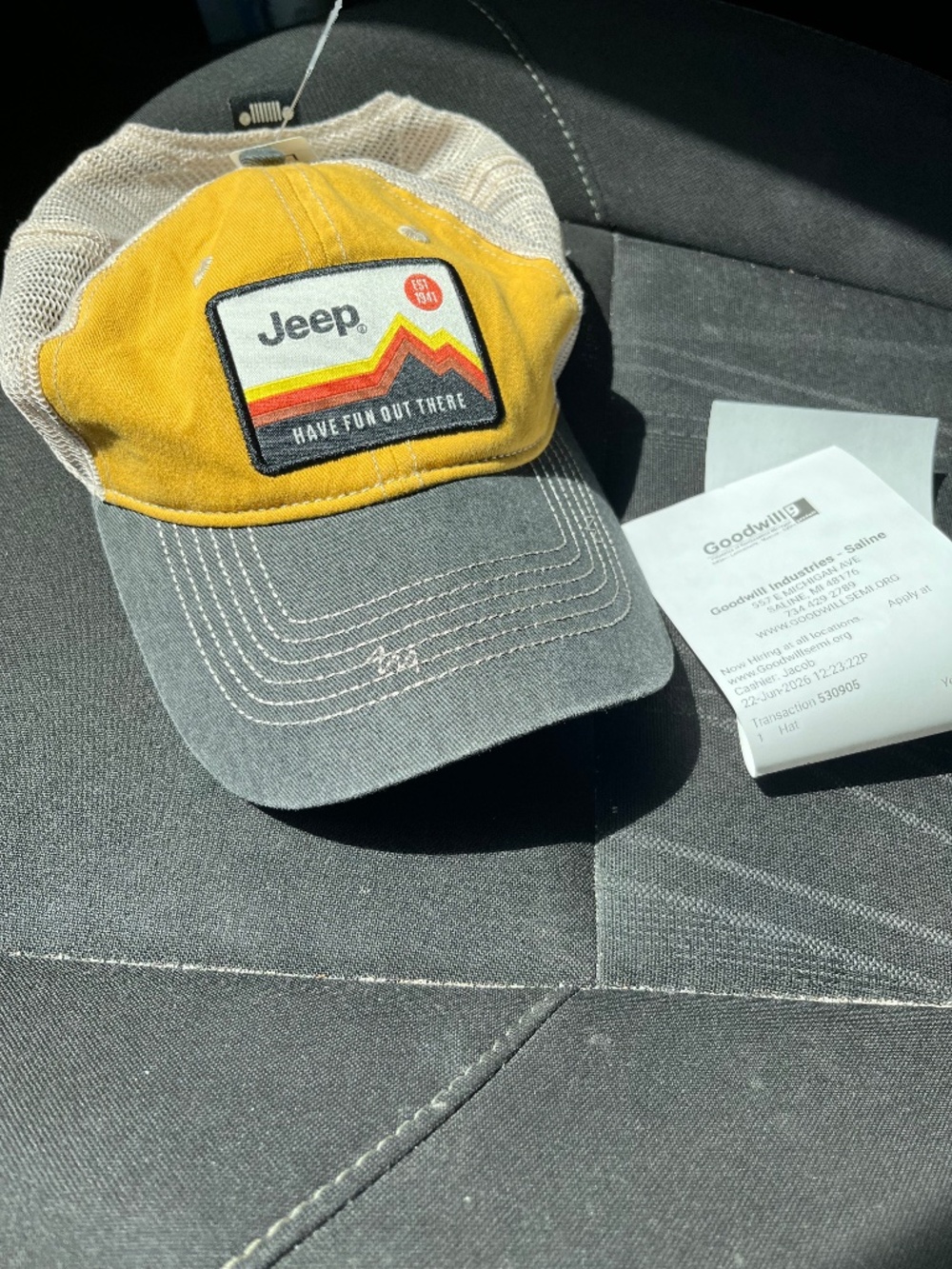 Classic Trucker Hat (baseball style)